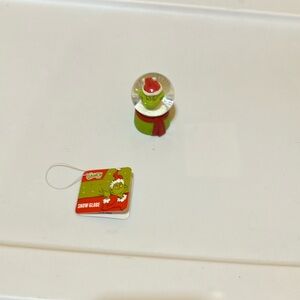 The Grinch mini snow globee